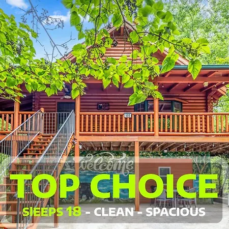 Spacious 7Br Modern Rustic Log Cabin Retreat, Hot Tub, Arcade Room